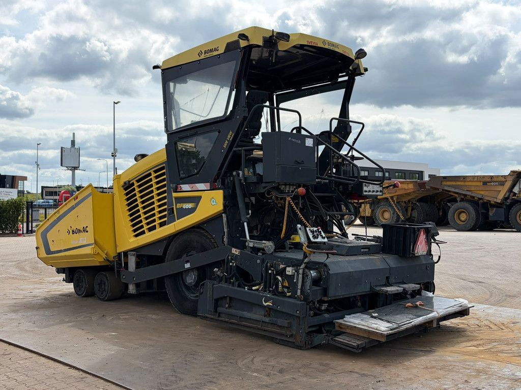 Bomag BF600P-2 incl. 2 x 75 cm extensions