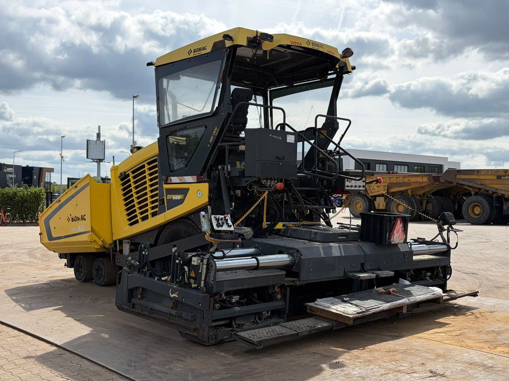 Bomag BF600P-2 incl. 2 x 75 cm extensions