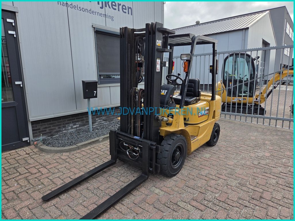Caterpillar DP25K diesel triplex4.8m+freelift+sideshift
