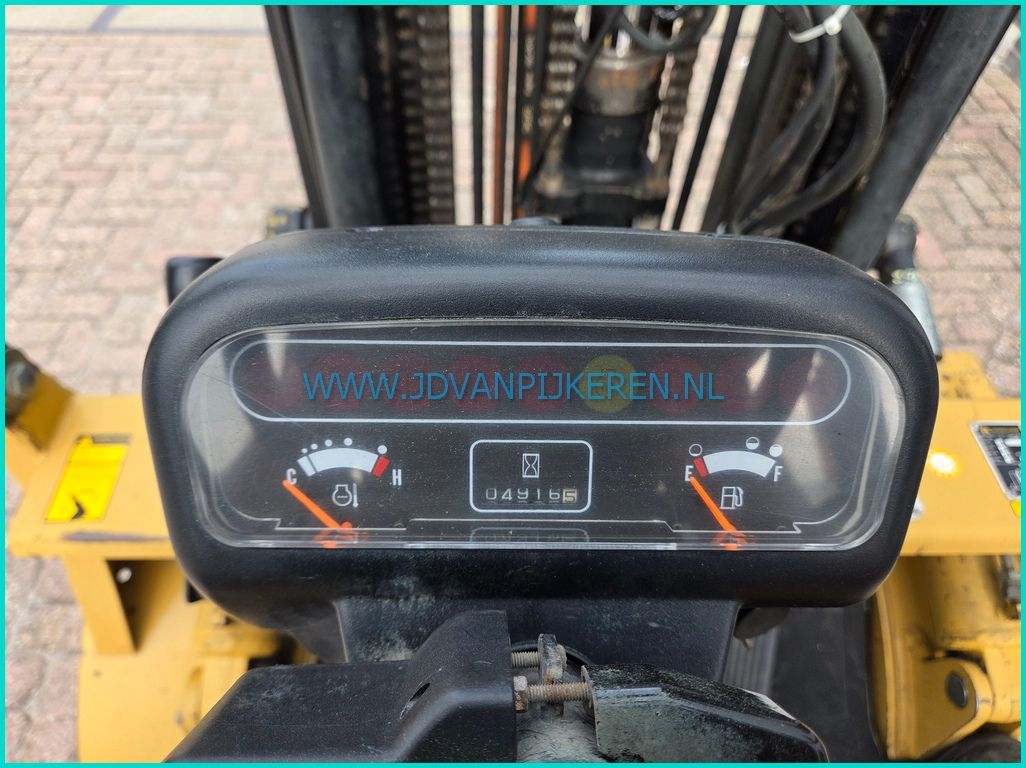 Caterpillar DP25K diesel triplex4.8m+freelift+sideshift