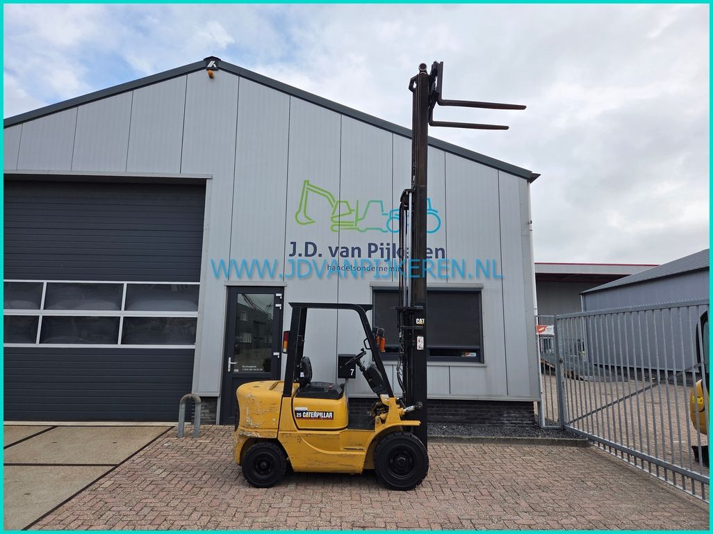 Caterpillar DP25K diesel triplex4.8m+freelift+sideshift