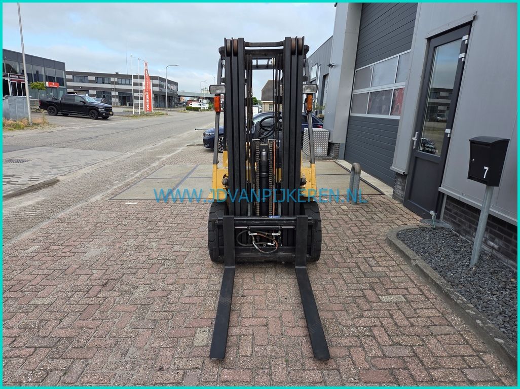 Caterpillar DP25K diesel triplex4.8m+freelift+sideshift