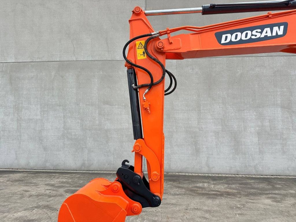 Doosan DX55-9C Diesel-Midi-Bagger 2017