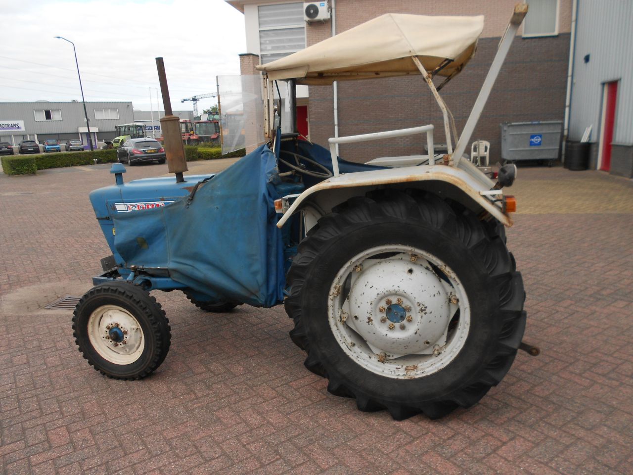 Ford 2000