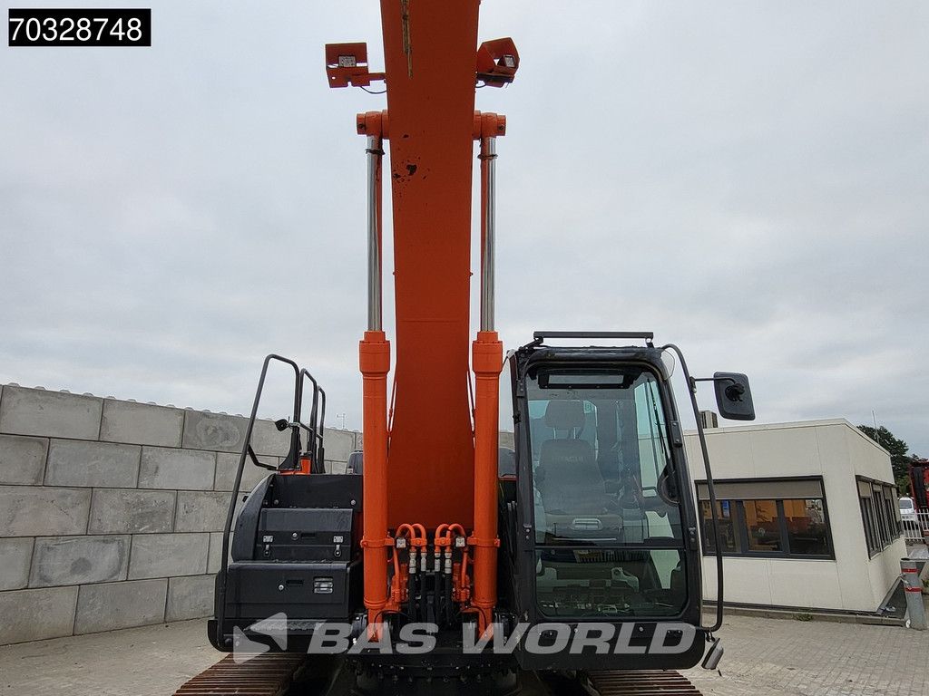 Hitachi ZX250 LC -6 Roto + Bucket