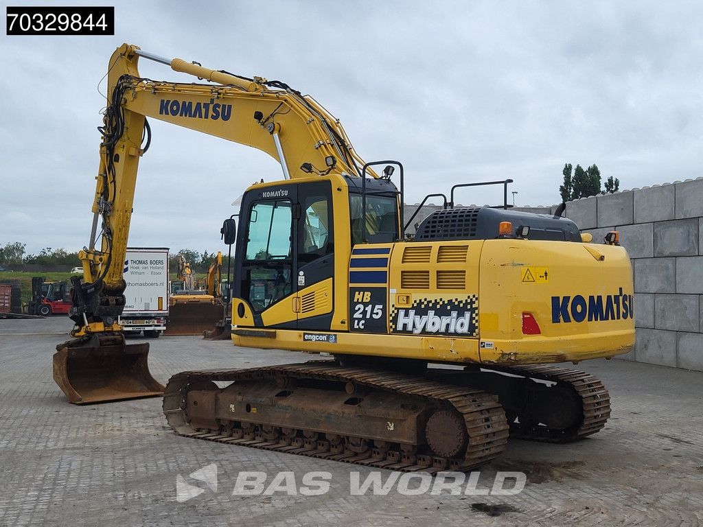Komatsu HB215 LC -2