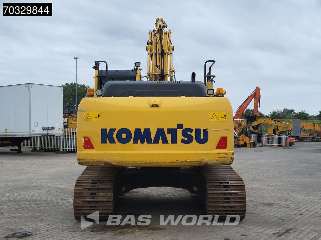 Komatsu HB215 LC -2