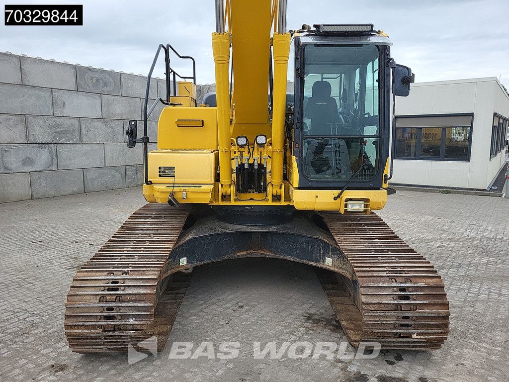 Komatsu HB215 LC -2
