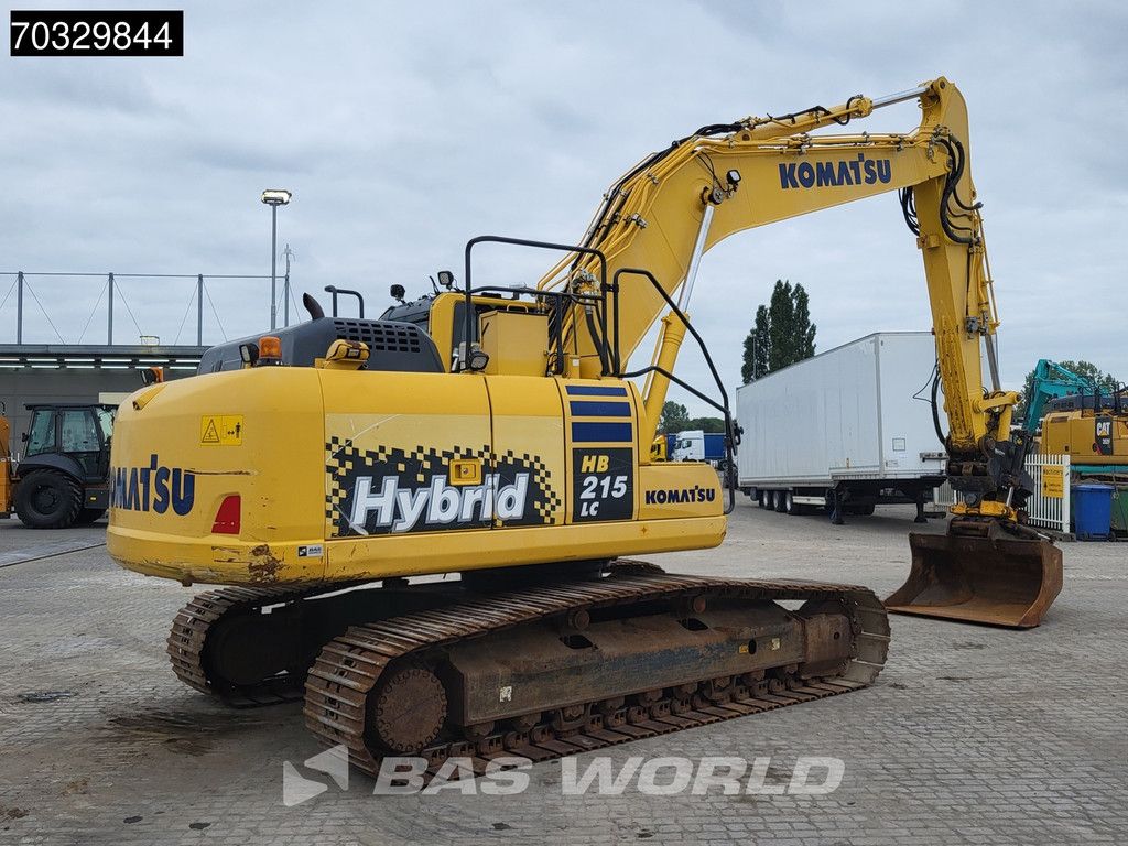 Komatsu HB215 LC -2