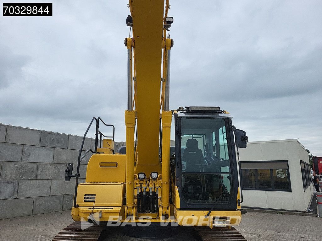 Komatsu HB215 LC -2