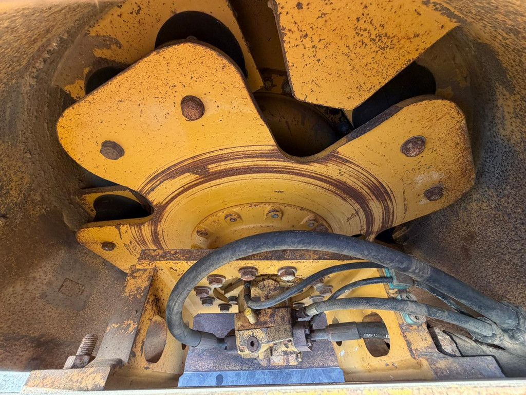 Caterpillar CP76