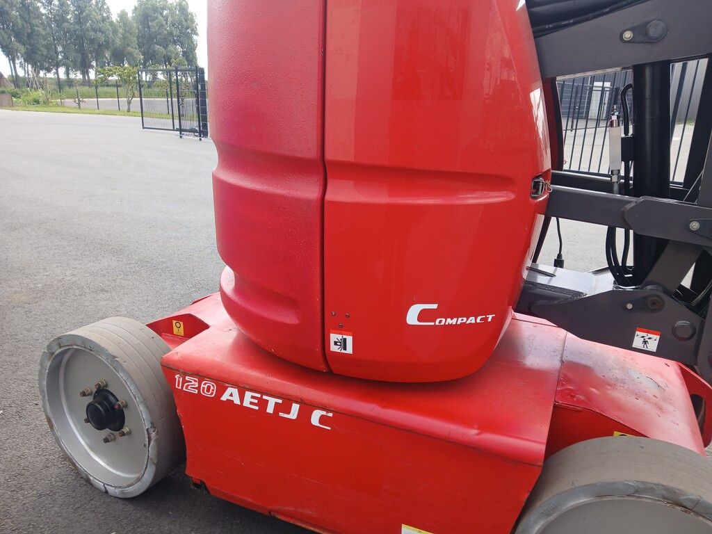 Genie 120 AETJC