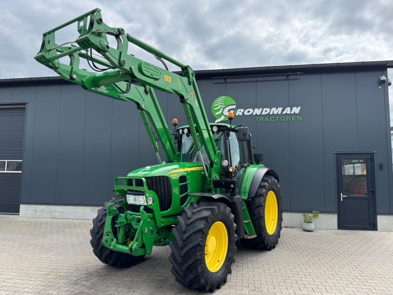 John Deere 6830 Premium AQ