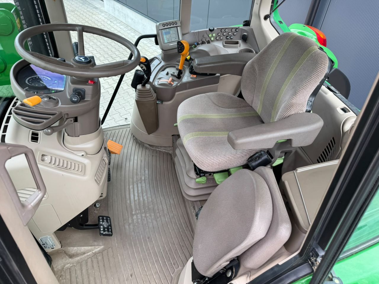 John Deere 6830 Premium AQ