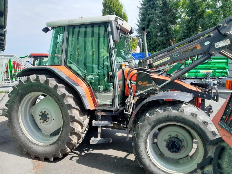 Massey Ferguson 4255