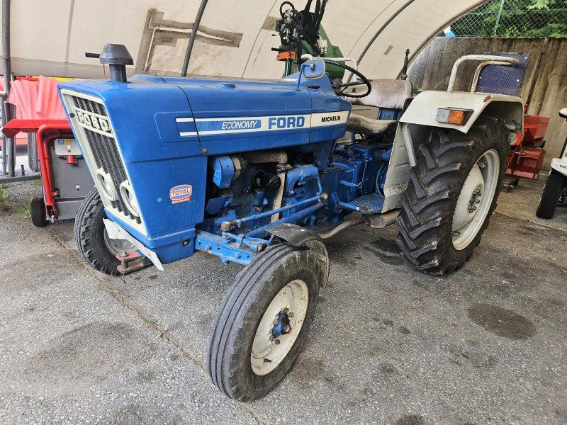 Ford 2600
