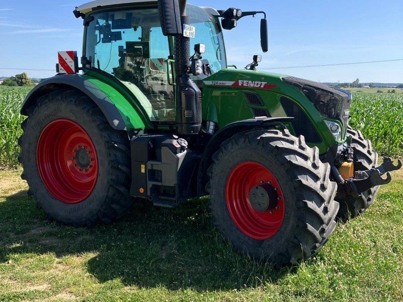 Fendt 724 Vario Gen6 Profi+