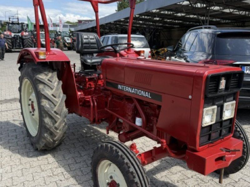 Case IH 323