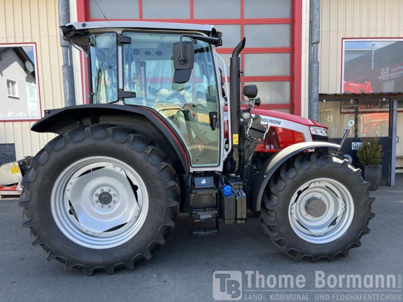 Massey Ferguson 5M.95 Dyna-4 Cab
