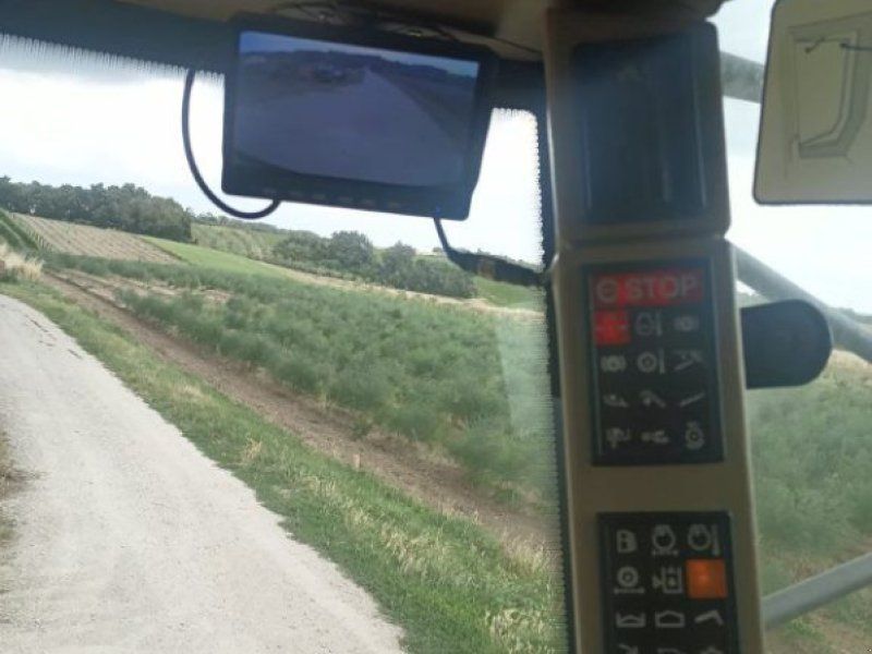 John Deere 2256