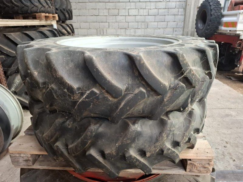 Continental 2 Stück 280/85R28 mit Felge