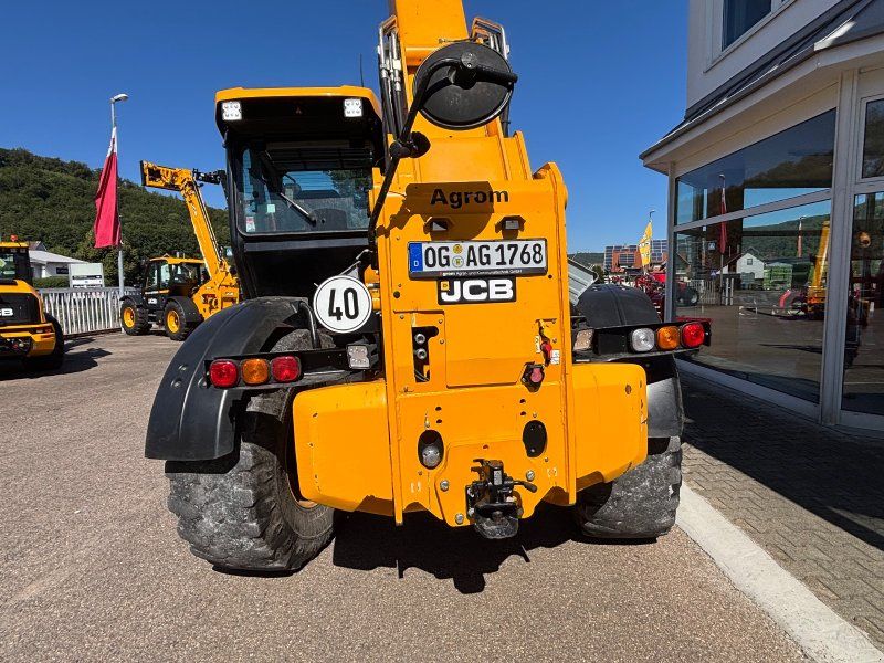 JCB 560-80 Agri Xtra