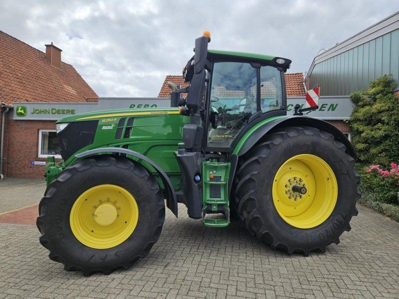 John Deere 6250R