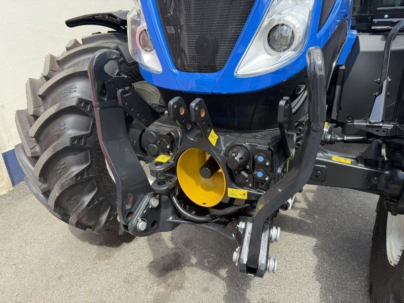New Holland T5.140 Auto Command (Stage V)
