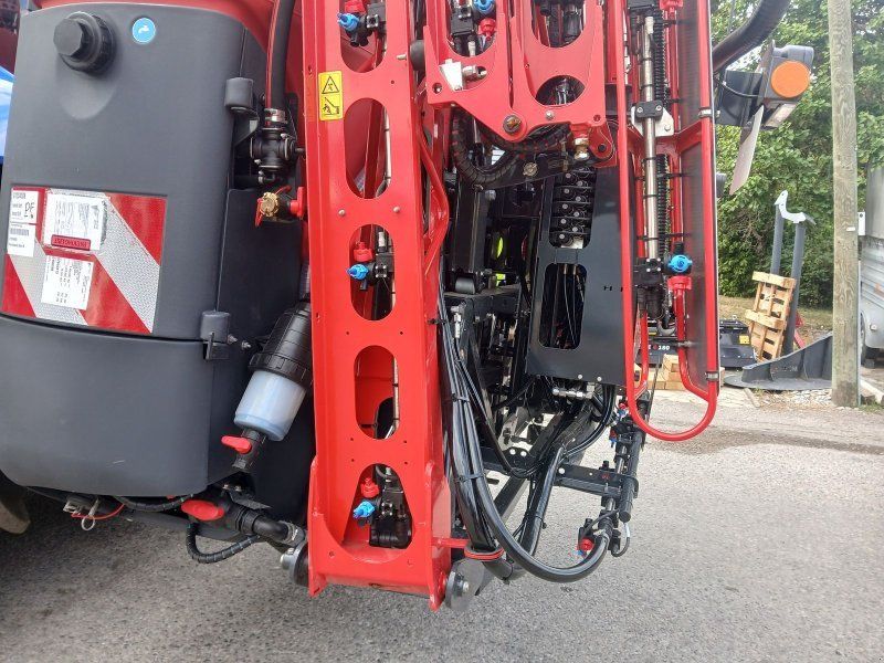 Kverneland iXter B18 1.800 l iXspray mit Fronttank