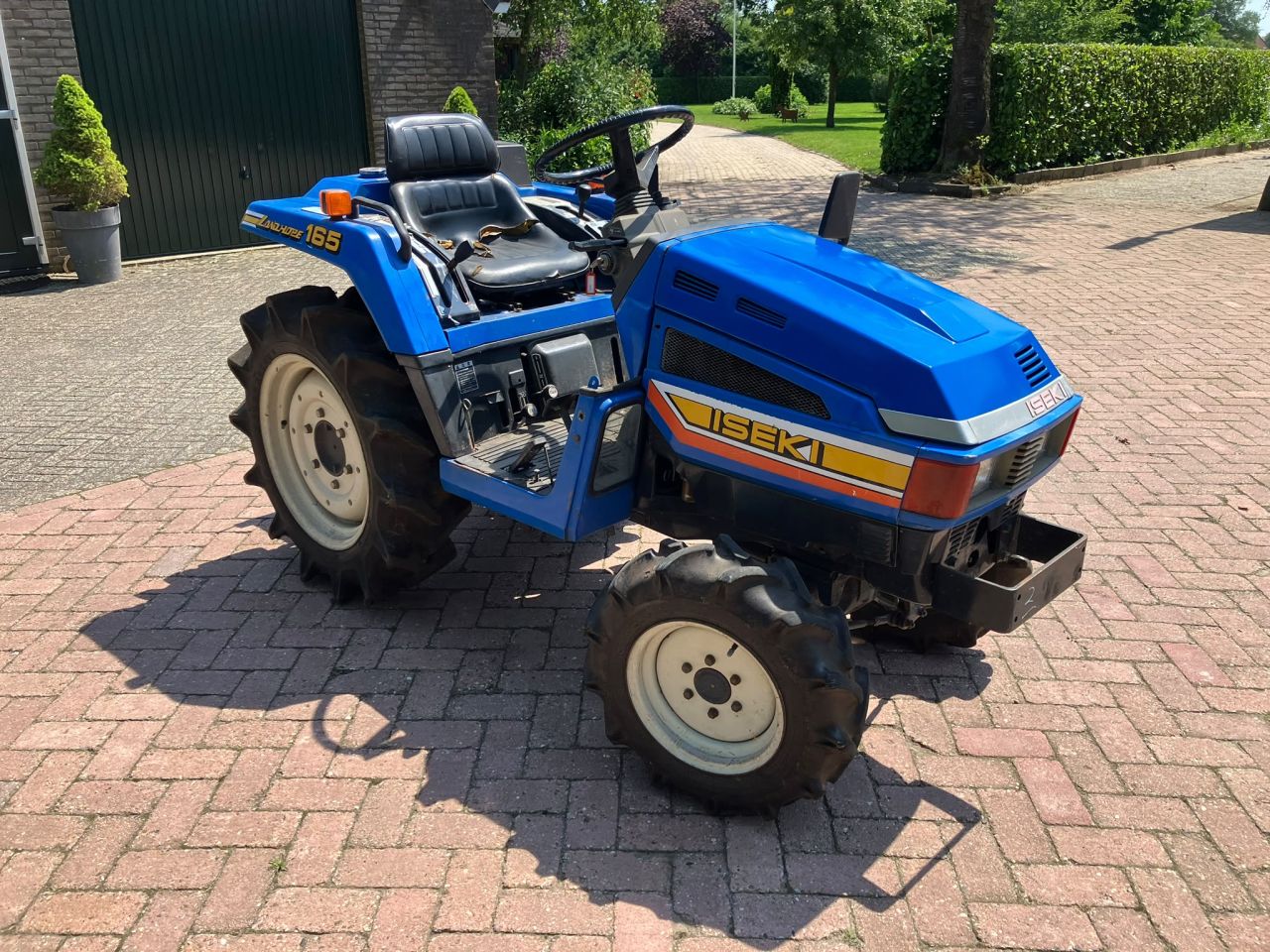 Nette Iseki 165 met werktuigen (marge)