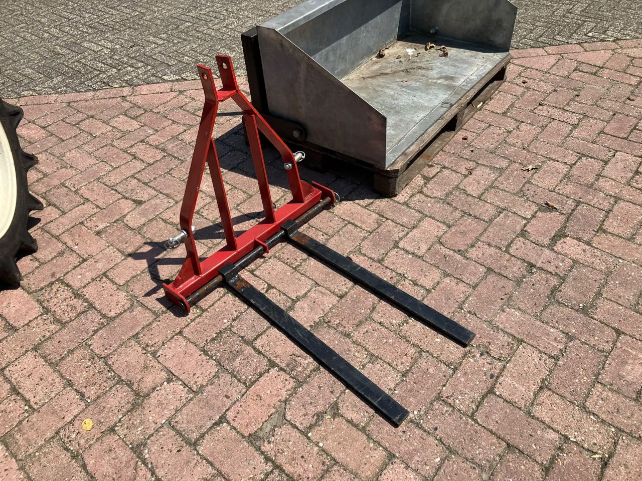 Nette Iseki 165 met werktuigen (marge)