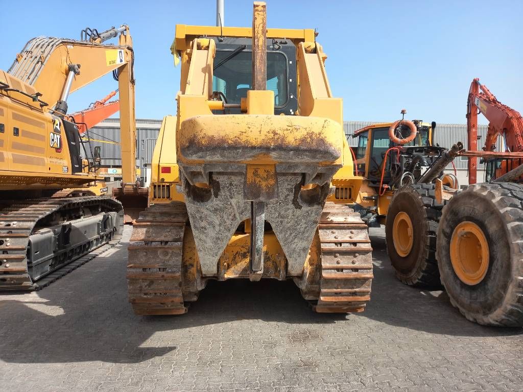Komatsu D275A-5R (EXW - Abu Dhabi)