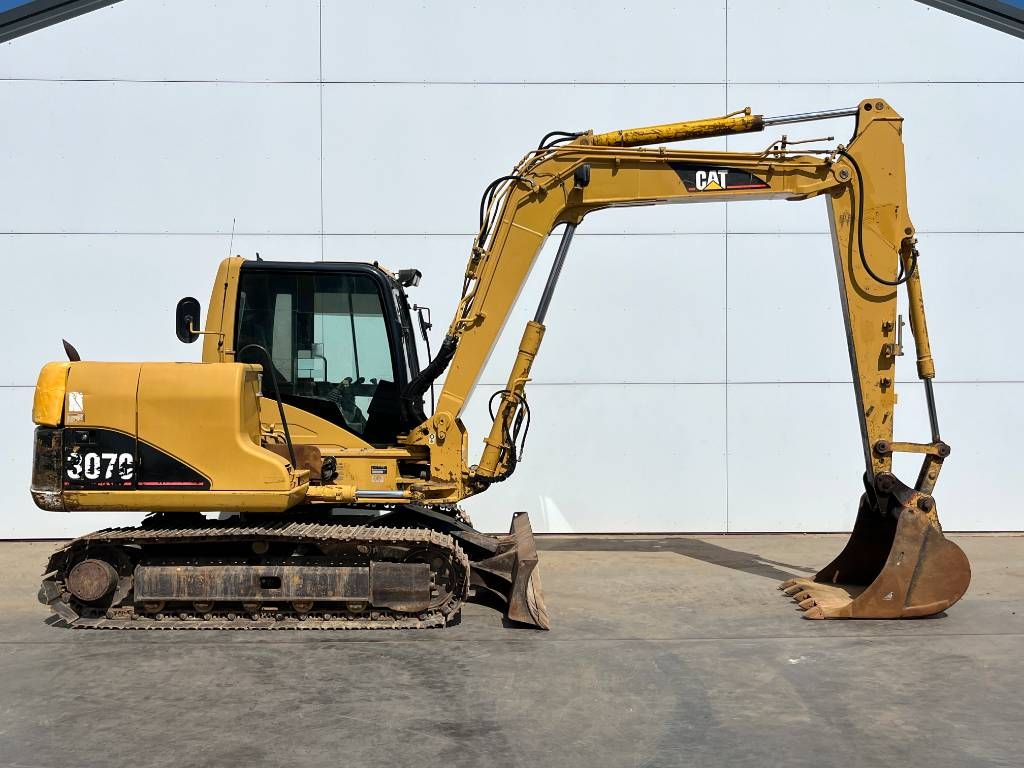 CAT 307C - Blade / Quick Coupler / Climate Control