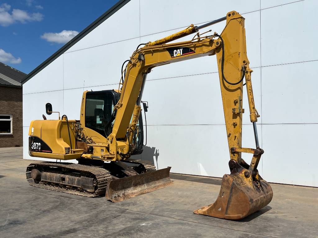 CAT 307C - Blade / Quick Coupler / Climate Control