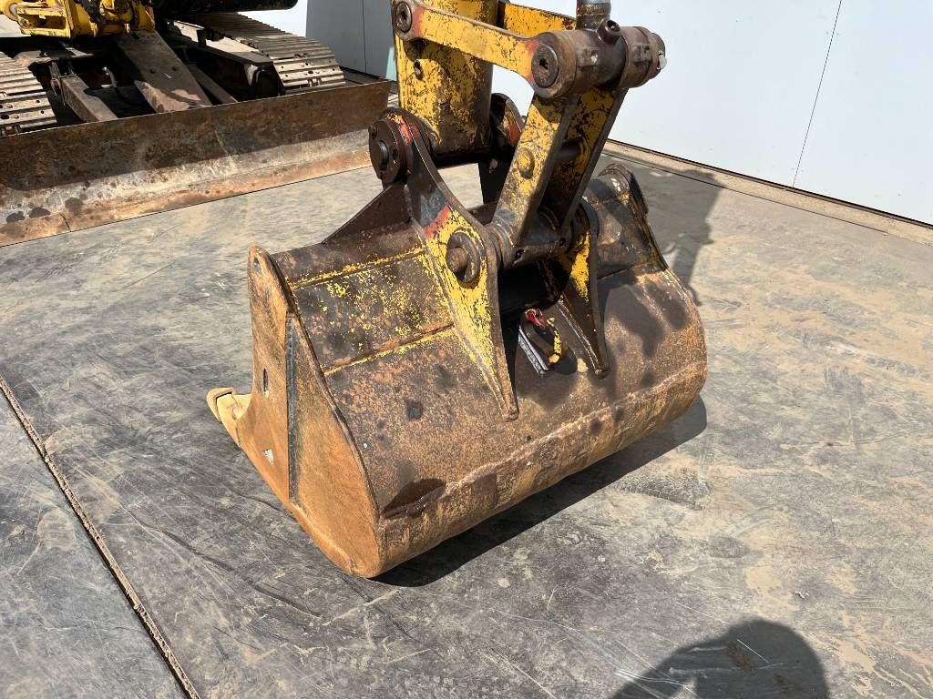 CAT 307C - Blade / Quick Coupler / Climate Control