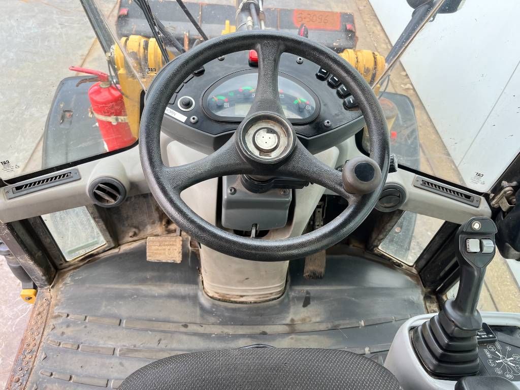 CAT 908M - Bucket + Forks / Automatic Greasing