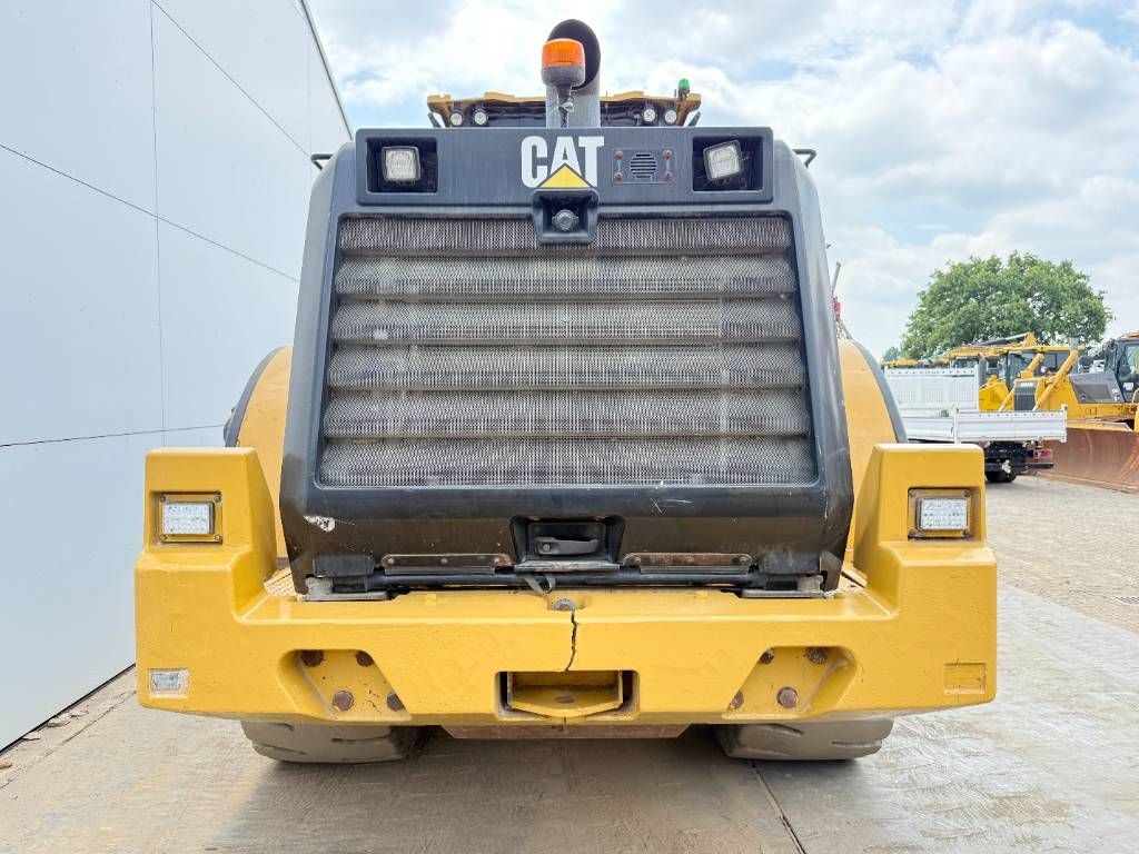 CAT 966M - Quick Coupler / Pressurised Cabin