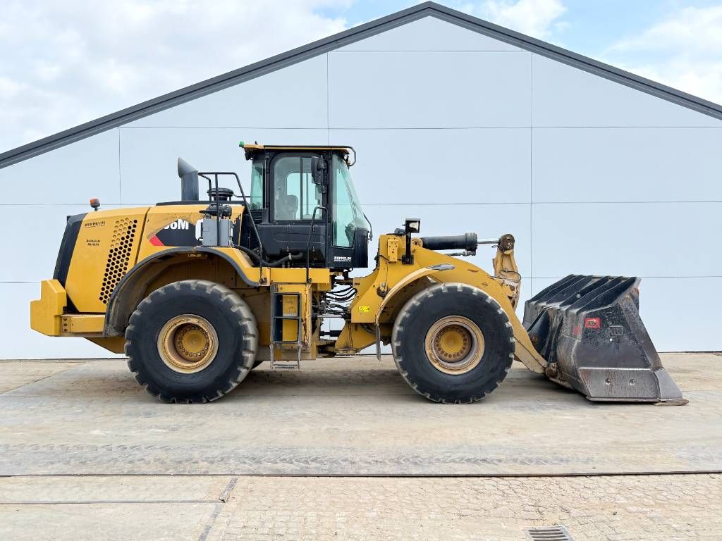 CAT 966M - Quick Coupler / Pressurised Cabin