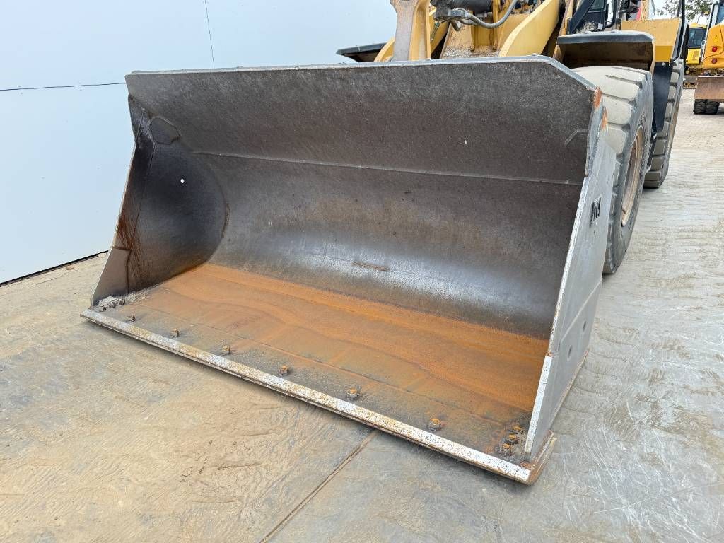 CAT 966M - Quick Coupler / Pressurised Cabin