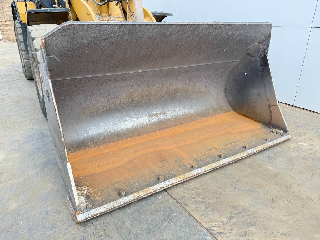 CAT 966M - Quick Coupler / Pressurised Cabin