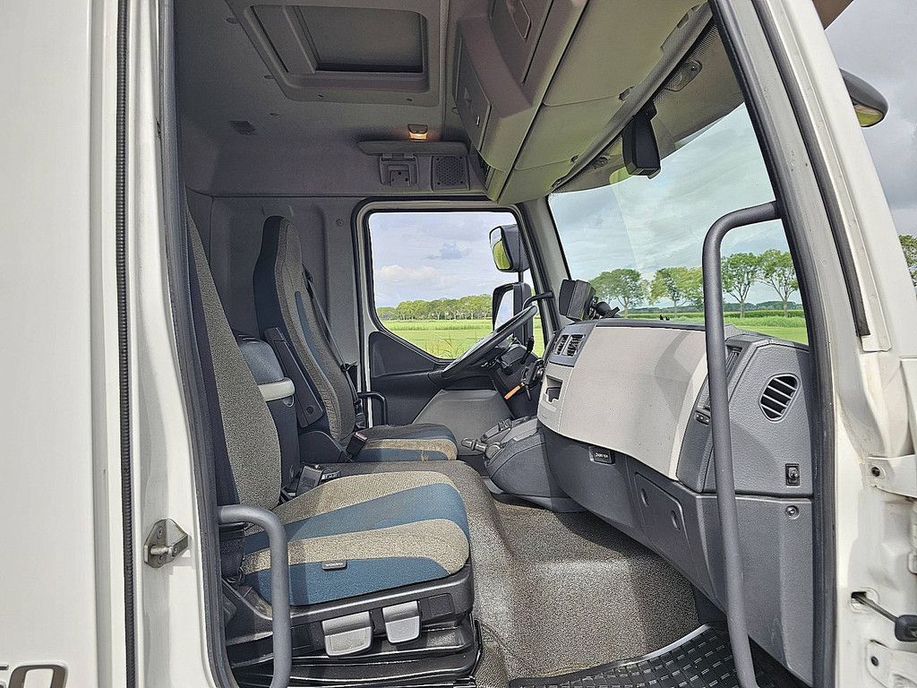 VOLVO FL 250.12 hh floor lift airco