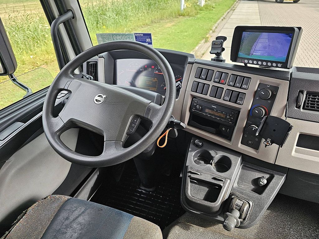 VOLVO FL 250.12 hh floor lift airco
