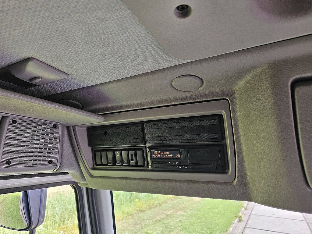 VOLVO FL 250.12 hh floor lift airco