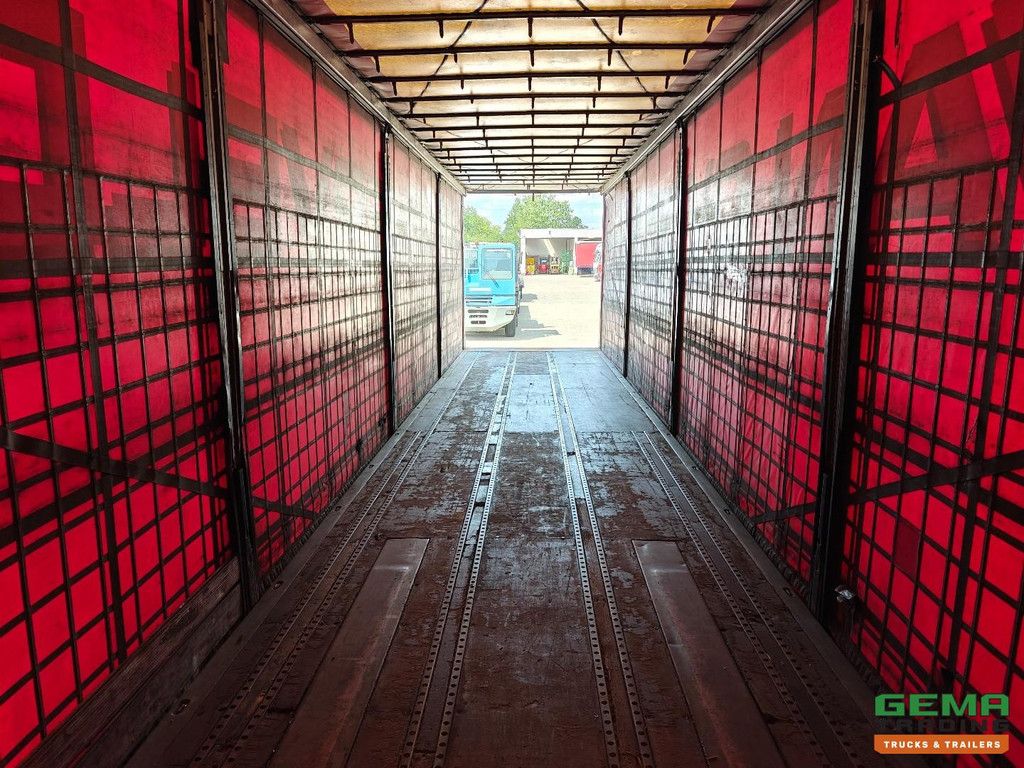 Schmitz SCS 24/L - 13.62 P E B (S01) Curtainside curtains/ Sliding roof - Galvanized Chassis - SAF Axles - Disc brakes