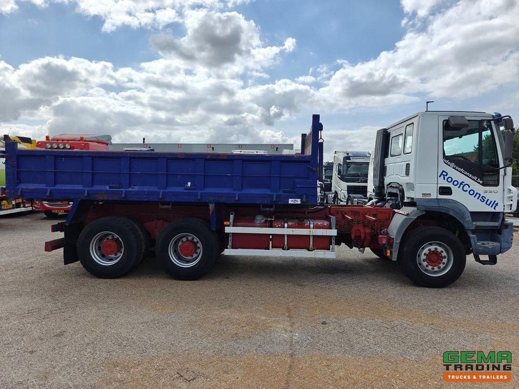 Iveco Trakker 350 6x4 DagCabine Euro 3 - Full Steel - NaafReductie - HandGeschakeld - Stalen Kipper
