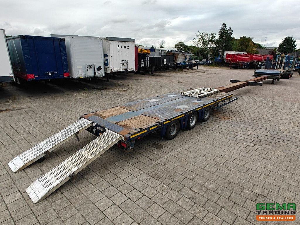 Nooteboom MC 04803VL 12,6 Meter ausziehbar - Niedrige Ladefläche 86 cm - 3 BPW hydraulische Lenkachsen - TwistLocks - Um 25 cm ausziehbar - TÜV bis 05/2027