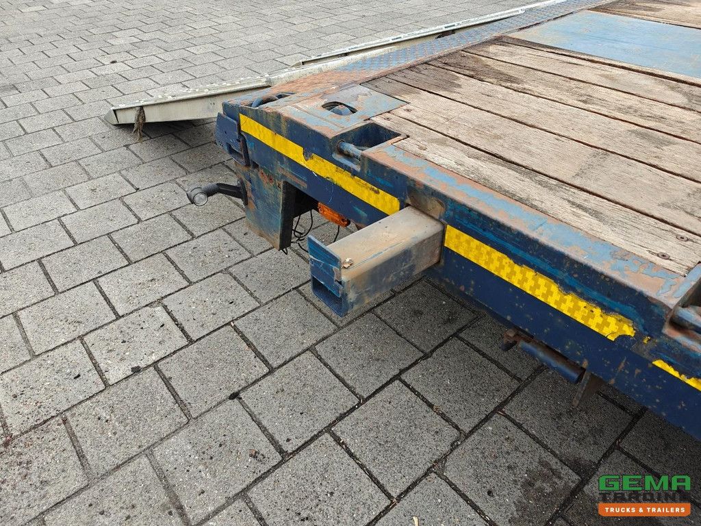 Nooteboom MC 04803VL 12,6 Meter ausziehbar - Niedrige Ladefläche 86 cm - 3 BPW hydraulische Lenkachsen - TwistLocks - Um 25 cm ausziehbar - TÜV bis 05/2027