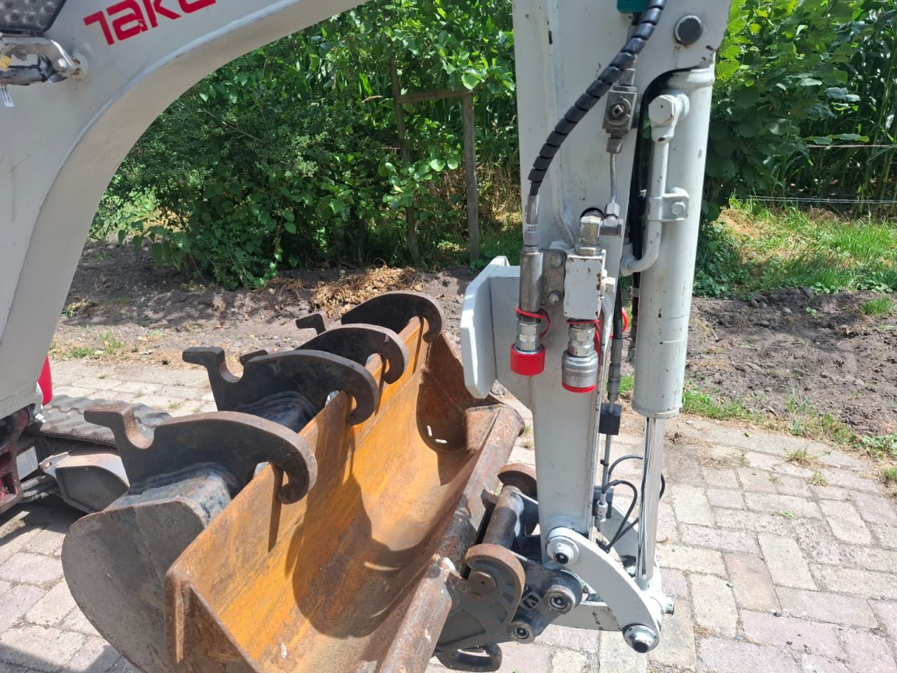 Takeuchi TB210R | bj 2019 | 2039uur | Sloopsorteer functie