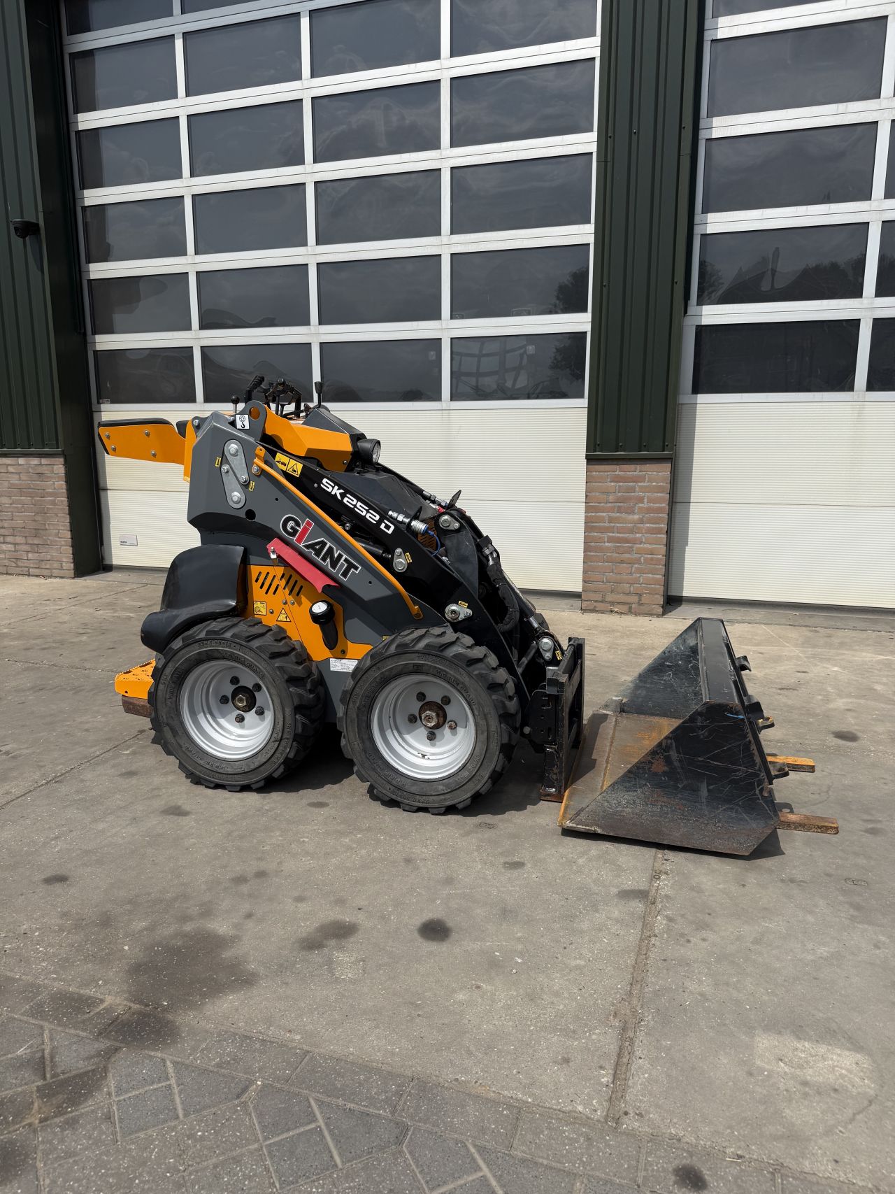 Giant SK252 Skidster | 2021 | Slechts 160 uur |