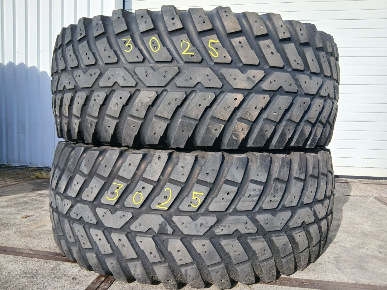 Complete set Nokian Tri2 ind banden (4 stuks)